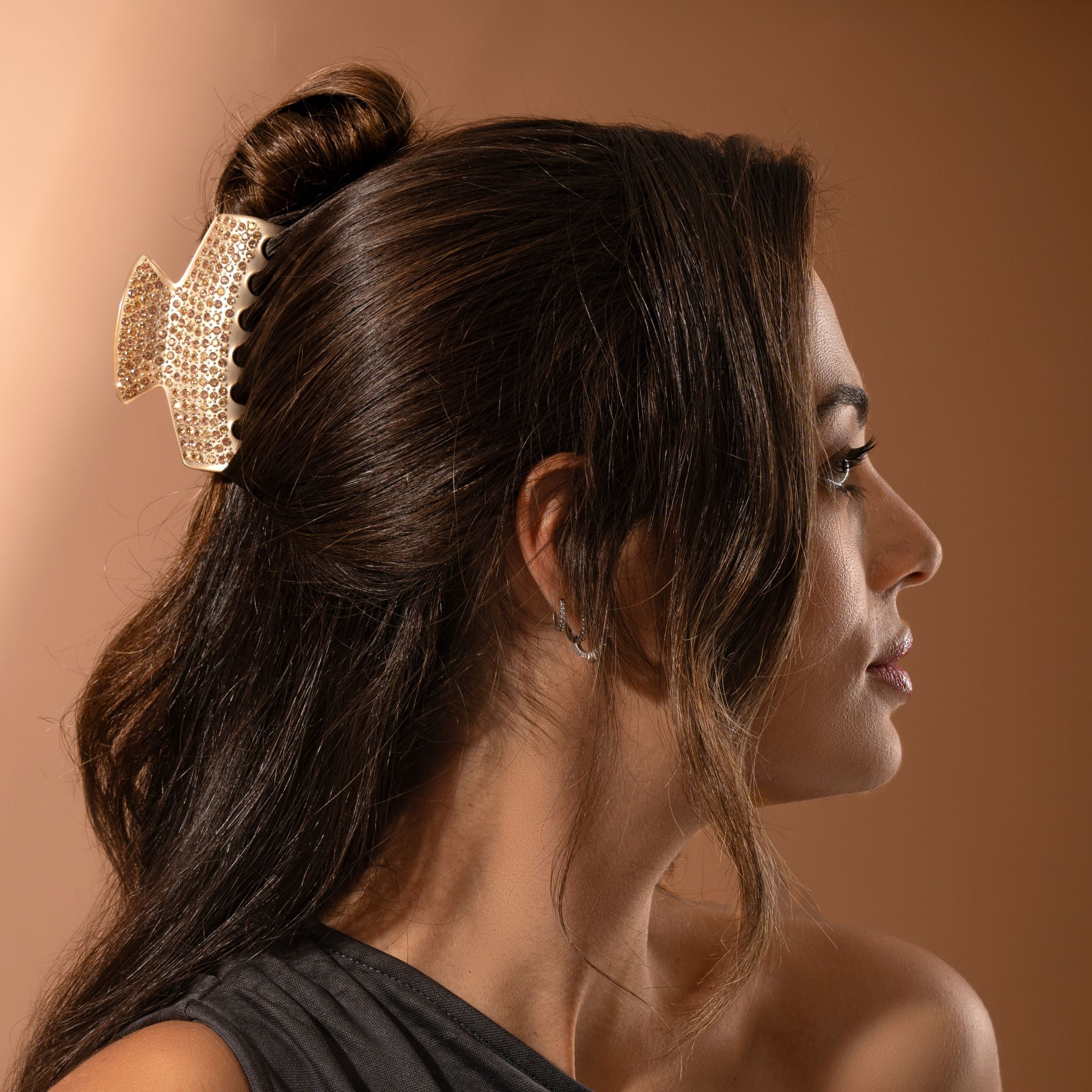 Iconique Handmade Crystal Medium Hair Claw Clip - Image 3